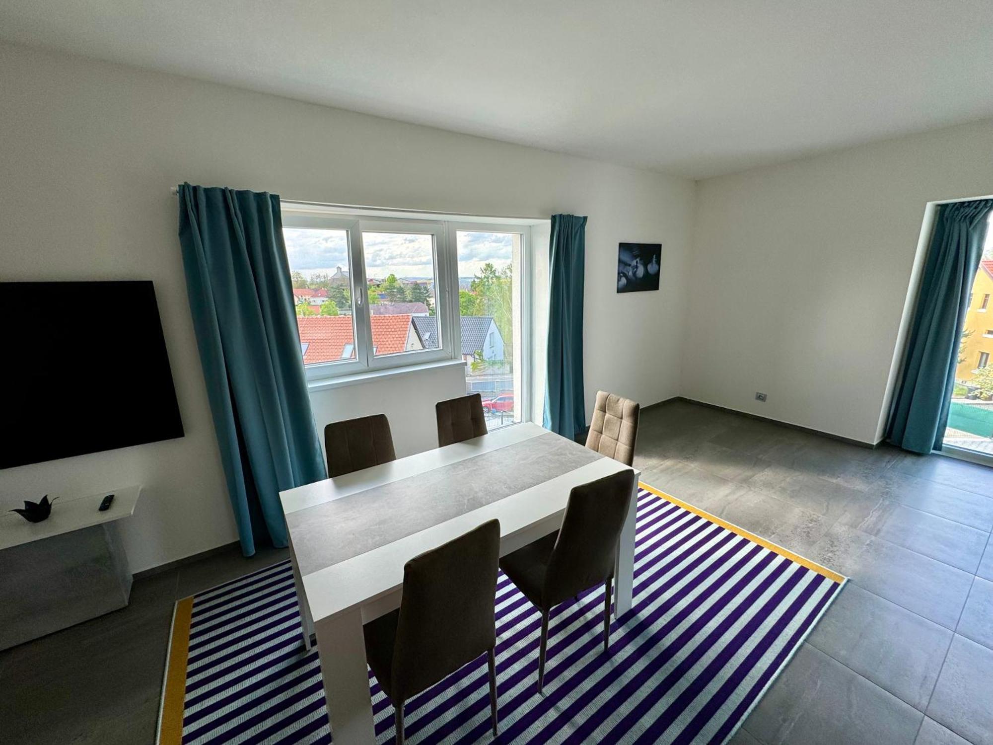 Byt Apartman 74M2 Vyhled Klid Priroda Prague Exterior photo